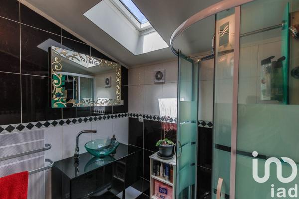 Maison 9 pièces de 175 m² à Mont (64300)