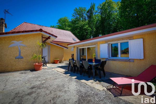 Maison 9 pièces de 175 m² à Mont (64300)