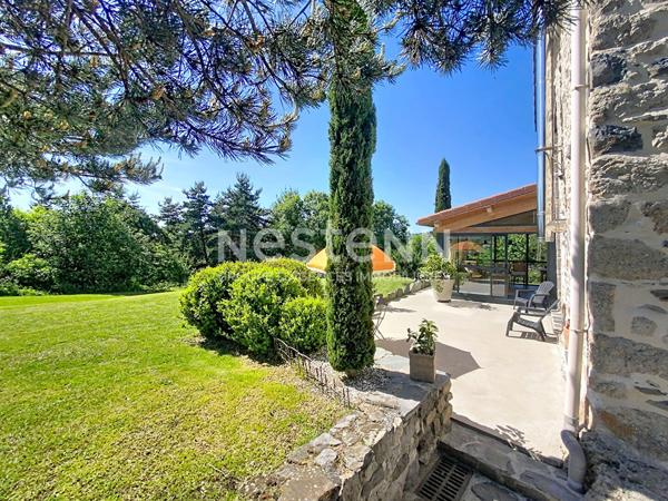 EXCLUSIVITE ! SAINT MAURICE DE LIGNON  magnifique propriété  rénovée avec matériaux de qualité sur 2500m2 de terrain