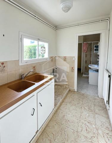 Étaples centre-ville : maison à rénover avec cour plein sud et dépendance