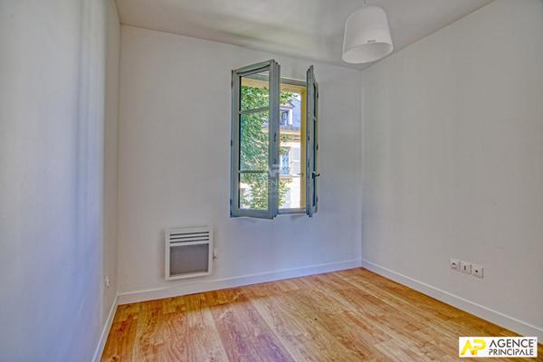 Versailles Saint Louis - Maison 6 pièces 144 m2 édifiée sur terrain de 600 m² €1 345 000 ** - Référence 25362