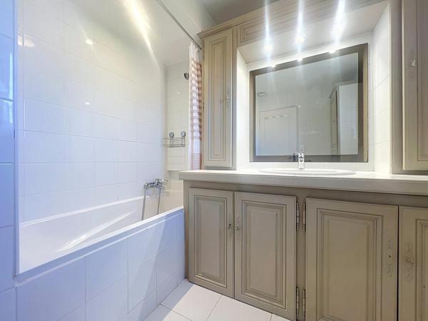 Mougins Proche Clinique : Villa 2 chambres + garage