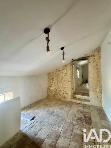 Maison à vendre 5 pièces 121 m² Estézargues