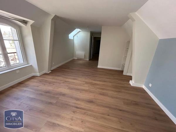 Appartement à louer 4 pièces 114.75m² Troyes (10000)