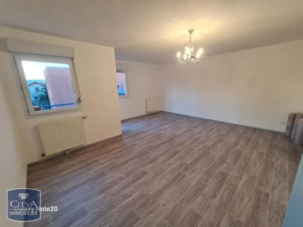 Appartement à louer 4 pièces 91.3m² Roanne (42300)