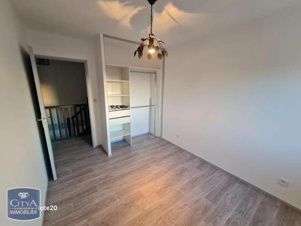 Appartement à louer 4 pièces 91.3m² Roanne (42300)