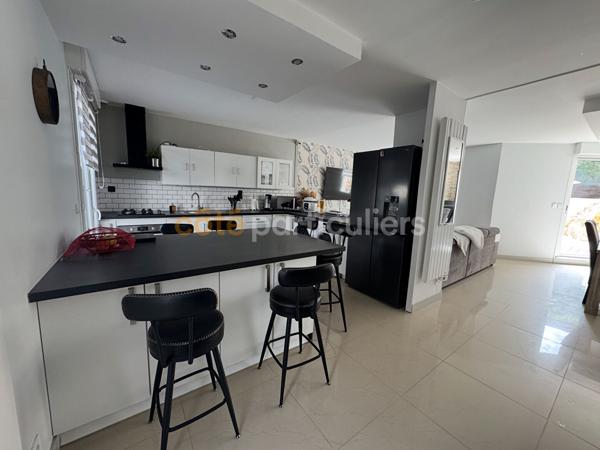 Vente
                Maison92,48 m² - 4 Pièces -
                    DIJON (21000)