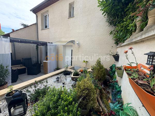 Vente
                Maison92,48 m² - 4 Pièces -
                    DIJON (21000)