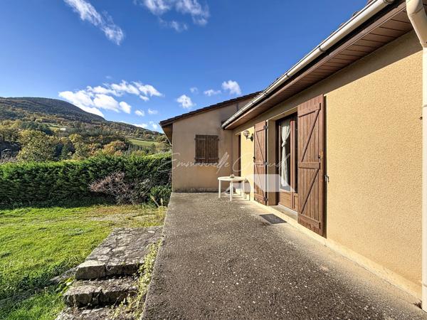 Maison 3 pièces avec grand sous-sol et terrain arboré