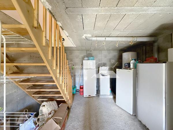 Maison 3 pièces avec grand sous-sol et terrain arboré