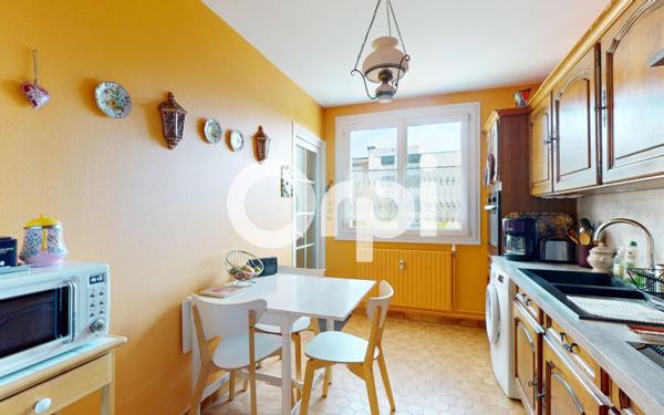 Appartement à vendre    4 pièces • 81 m2 Bron