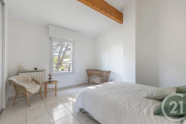 Maison à vendre  6 pièces - 135,35 m 2   ST MEDARD EN JALLES  - 33