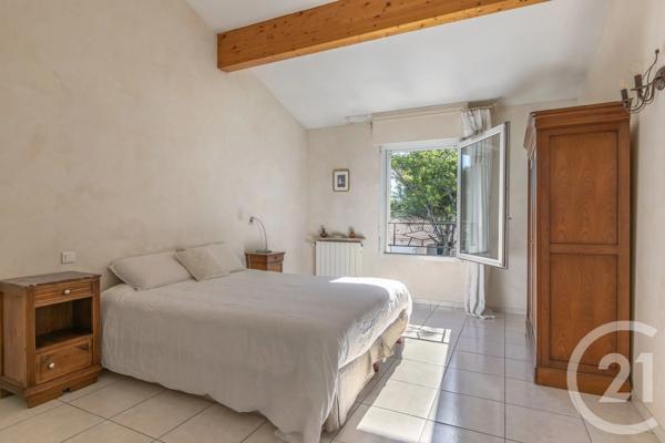 Maison à vendre  6 pièces - 135,35 m 2   ST MEDARD EN JALLES  - 33