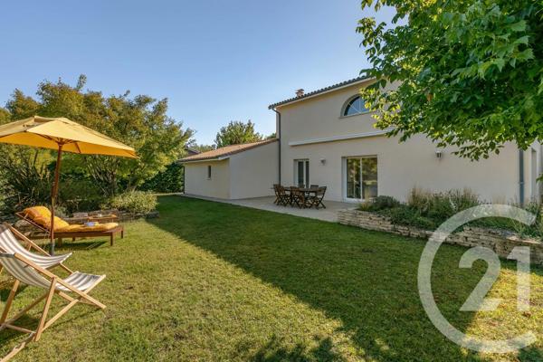 Maison à vendre  6 pièces - 135,35 m 2   ST MEDARD EN JALLES  - 33