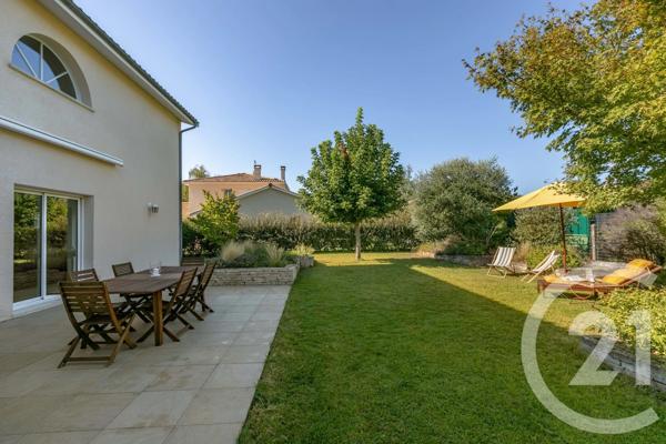 Maison à vendre  6 pièces - 135,35 m 2   ST MEDARD EN JALLES  - 33