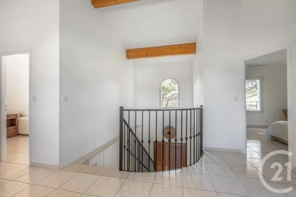 Maison à vendre  6 pièces - 135,35 m 2   ST MEDARD EN JALLES  - 33