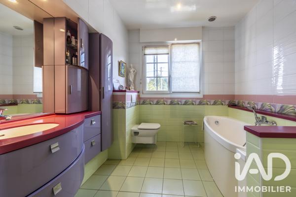Maison à vendre 5 pièces 149,93 m² Montfort-en-Chalosse