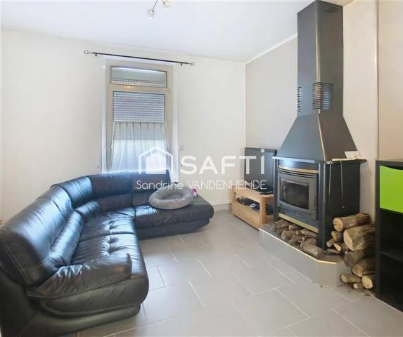 Maison avec espace professionnel!