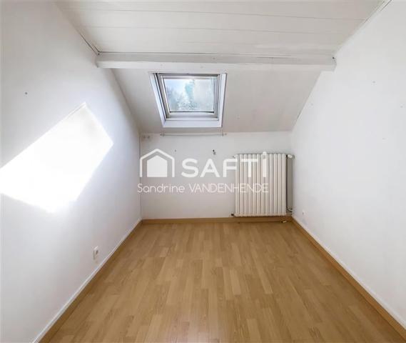 Maison avec espace professionnel!