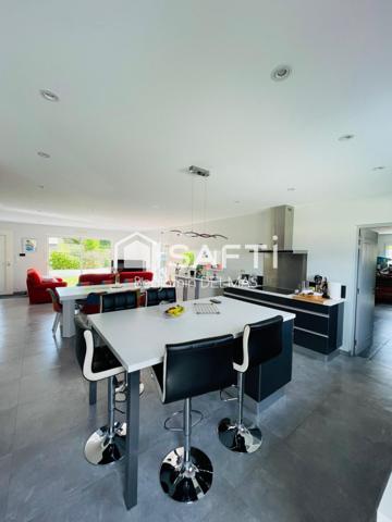 Maison de 122 m2 + double garage à Martillac