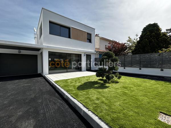 Vente
                Maison108 m² - 4 Pièces -
                    LES MATHES (17570)
