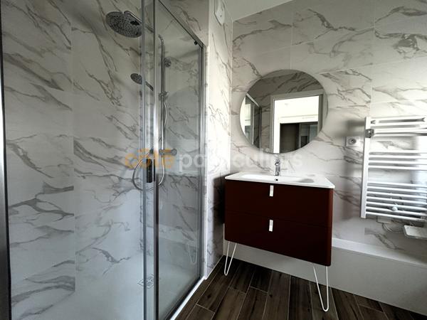 Vente
                Maison108 m² - 4 Pièces -
                    LES MATHES (17570)