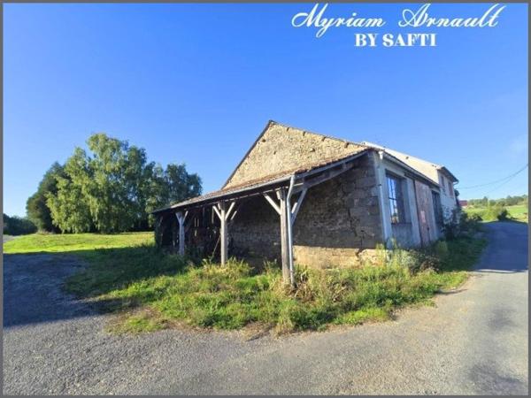 Maison Grange et Carport sur terrain de 1744 m²
