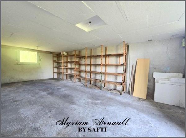 Maison Grange et Carport sur terrain de 1744 m²