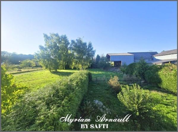 Maison Grange et Carport sur terrain de 1744 m²