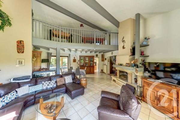 Maison à vendre  9 pièces - 234,08 m 2   TASSIN LA DEMI LUNE  - 69
