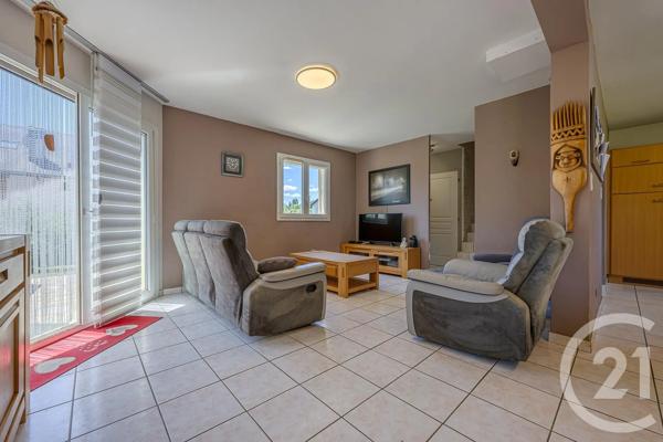 Maison à vendre  5 pièces - 121,71 m 2   VAULX  - 74