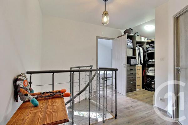 Appartement F3 à vendre  3 pièces - 73,91 m 2   THONON LES BAINS  - 74