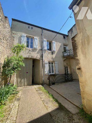 Immeuble locatif avec dépendances