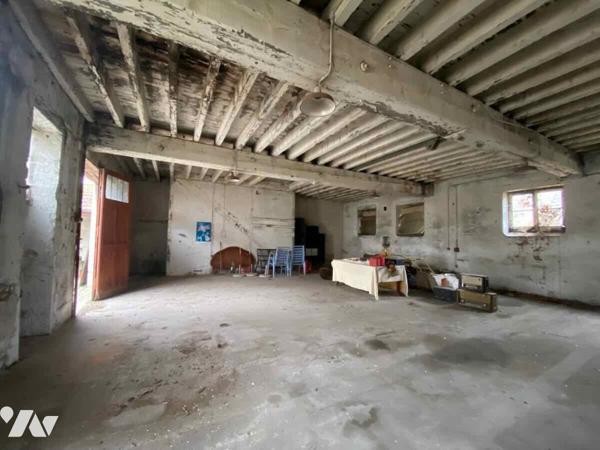 Immeuble locatif avec dépendances