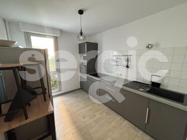 Location 3 Pieces 66 49000 Angers 23 0033 02 0186