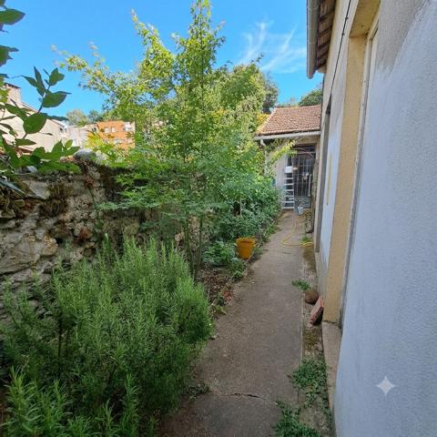 A VENDRE LAVELANET MAISON 180 M² + DEPENDANCES IDEAL INVESTISSEURS