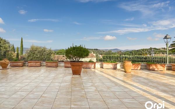 Maison à vendre    4 pièces • 180 m2 Saint-Tropez