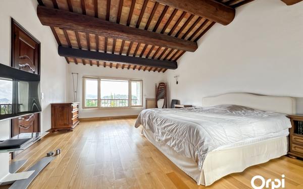 Maison à vendre    4 pièces • 180 m2 Saint-Tropez
