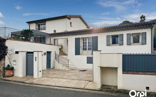 Maison à vendre    4 pièces • 180 m2 Saint-Tropez