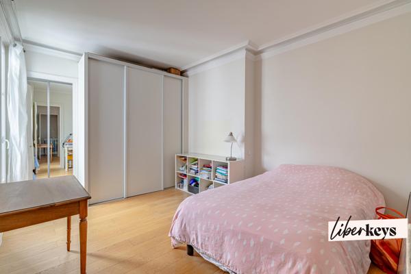 Appartement 83m2, 4ème étage traversant, refait à neuf, à deux pas de Montparnasse!