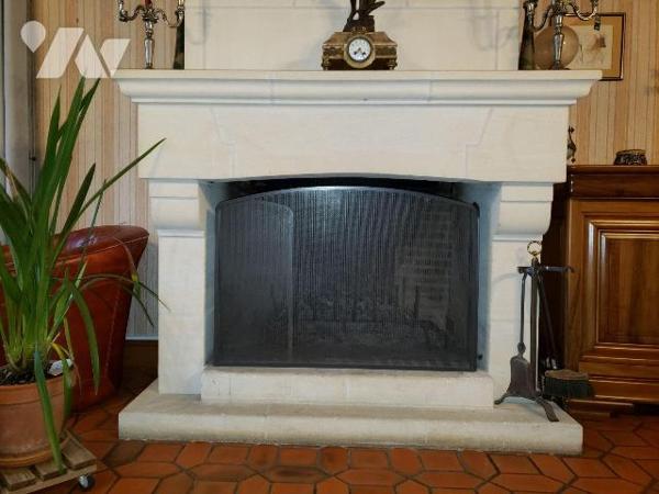 À vendre ? Maison spacieuse à Romorantin (41)
Située dans un quartier recherché de la capitale...