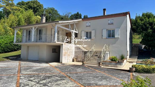 Maison avec vue dominante, vaste terrain et nombreuses prestations à Bon-Encontre
