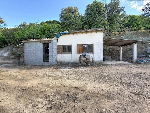 Maison
         4 pièces
        - 100 m² 460 000 € *
