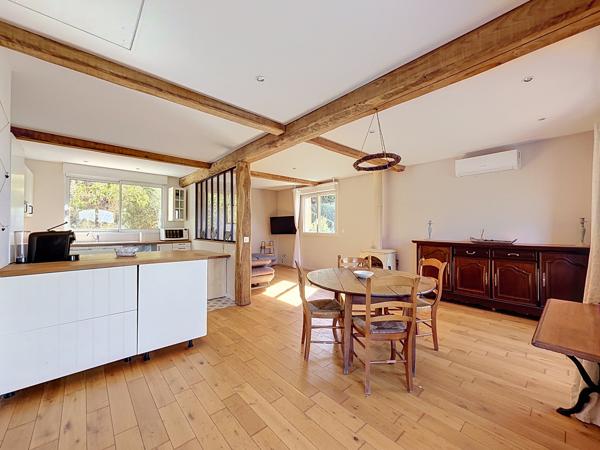Maison
         4 pièces
        - 100 m² 460 000 € *