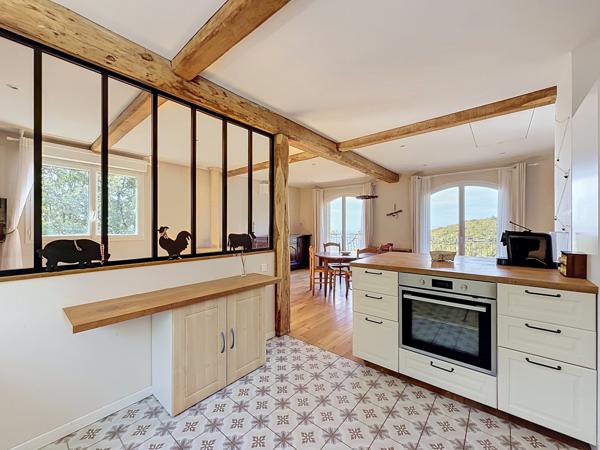 Maison
         4 pièces
        - 100 m² 460 000 € *