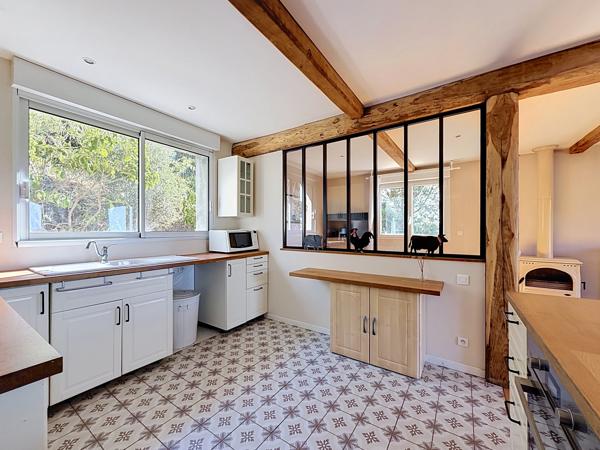 Maison
         4 pièces
        - 100 m² 460 000 € *