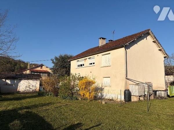 A VENDRE - A CAJARC (Lot - 46160) - Au calme dans une impasse, une maison des années 1970 à raf...