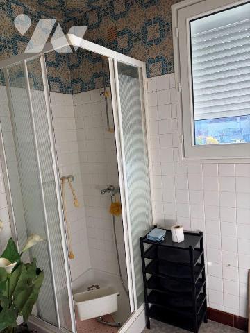 A VENDRE - A CAJARC (Lot - 46160) - Au calme dans une impasse, une maison des années 1970 à raf...