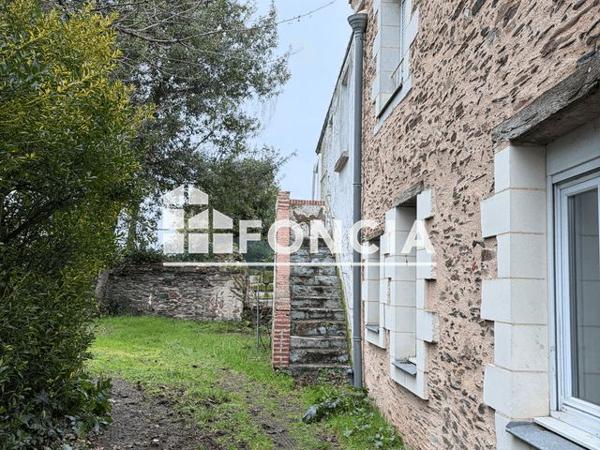 Location Studio 24.17 m² - 133 RUE DES PONTS DE CE Angers 49000