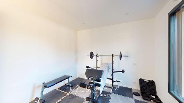 Maison contemporaine récente à Pleumeur-Bodou